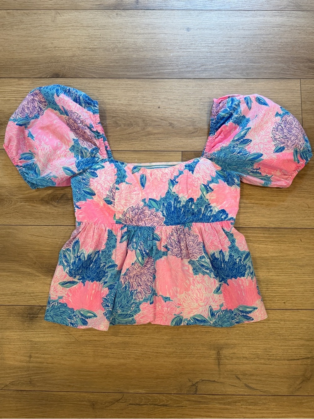 Lilly Pulitzer Pink Floral Puff-Sleeve Top with Blue Accents